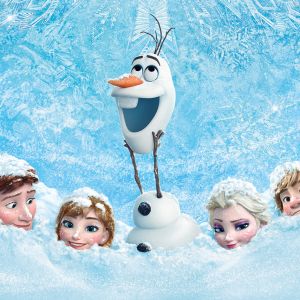 Personagens de Frozen na Neve