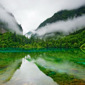 Reflexão do Lago da Montanha