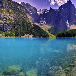 Deslumbrante Lago de Montanha