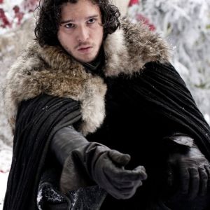 Jon Snow em ambiente de inverno