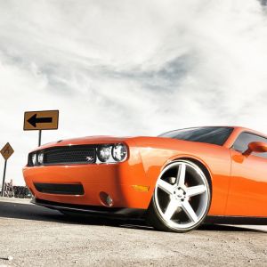 Dodge Challenger Laranja