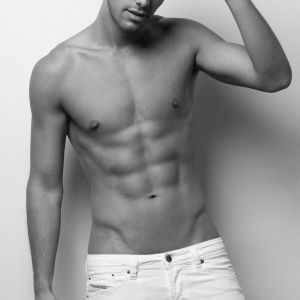 Modelo Masculino Estiloso