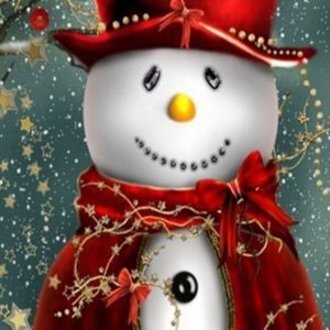 Boneco de Neve Festivo com Chapéu Vermelho