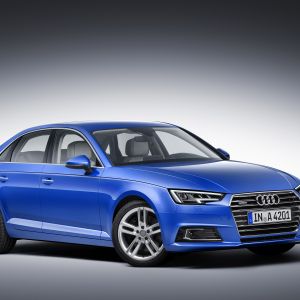 Sedã Audi A4 Azul