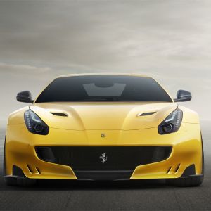 Carro Esportivo Ferrari Amarelo