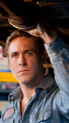 Ryan Gosling em cena automotiva