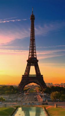 Torre Eiffel ao pôr do sol