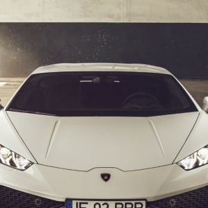 Vista Frontal do Lamborghini Huracán